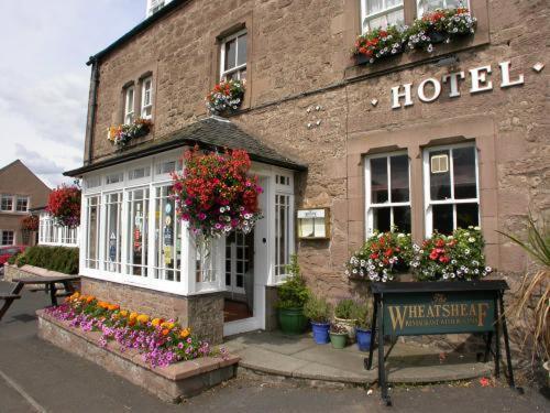 The Wheatsheaf Hotel And Restaurant Swinton  Exterior photo