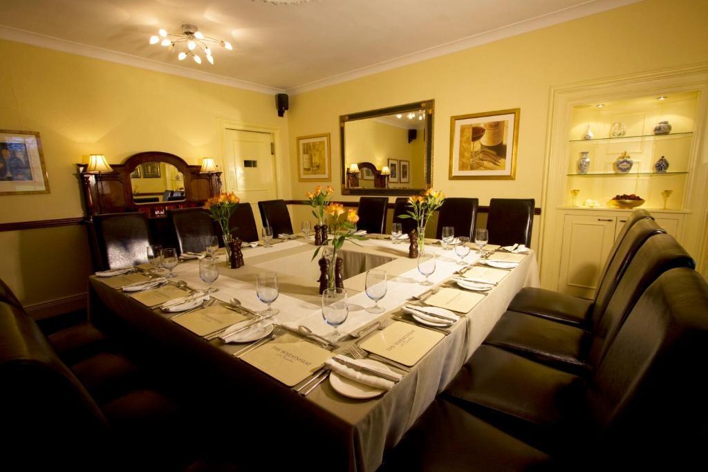 The Wheatsheaf Hotel And Restaurant Swinton  Exterior photo